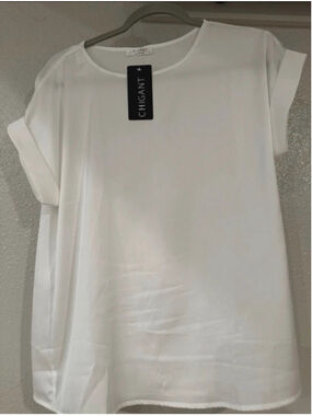 Cream Minimal Blouse Small Lightweight Short Sleeve Basic Top 🤍✨